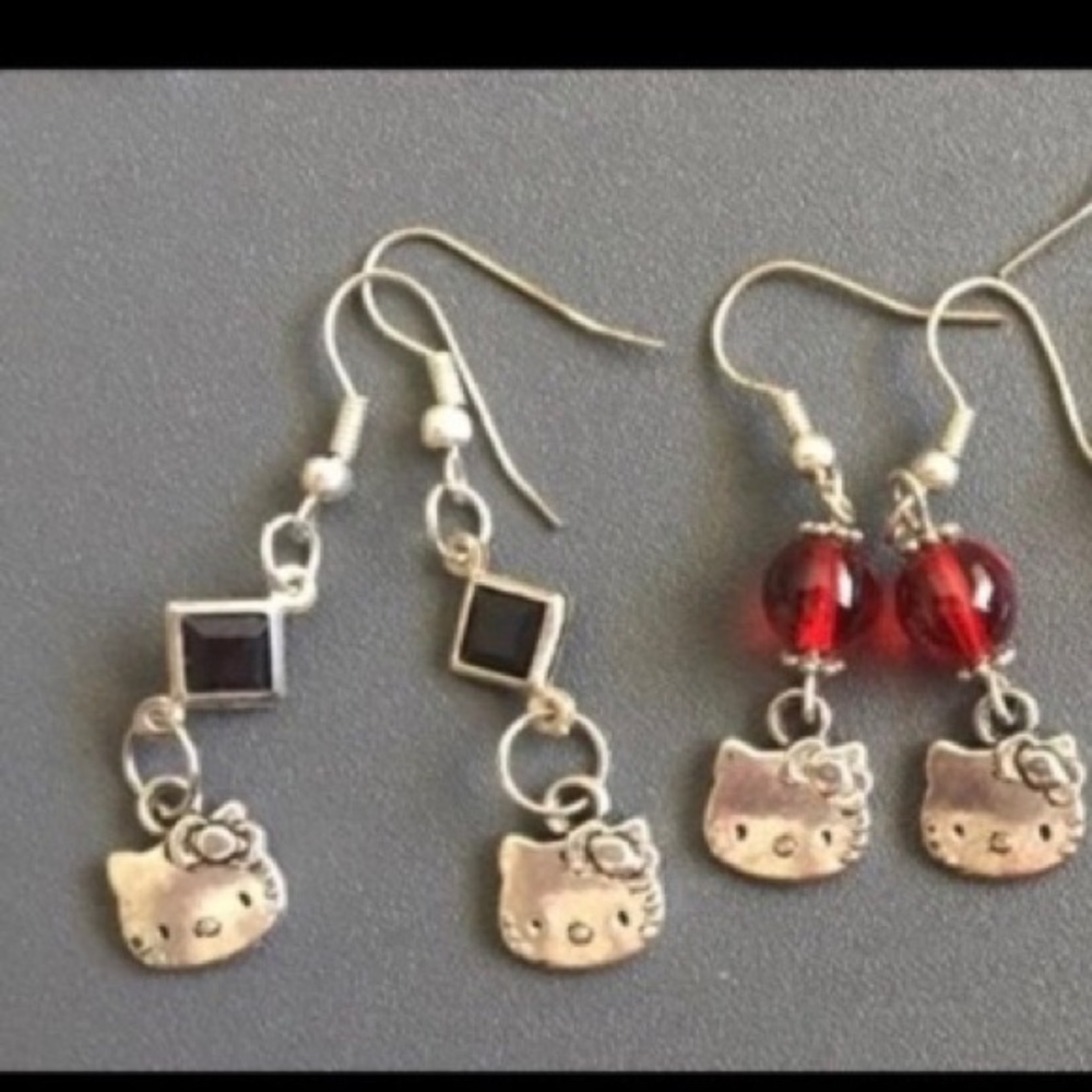 2 pairs kitty earrings